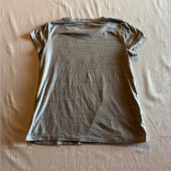 Champion Gray T-Shirt with Pink Logo Girls Size 14/16 - Picture 3 of 4